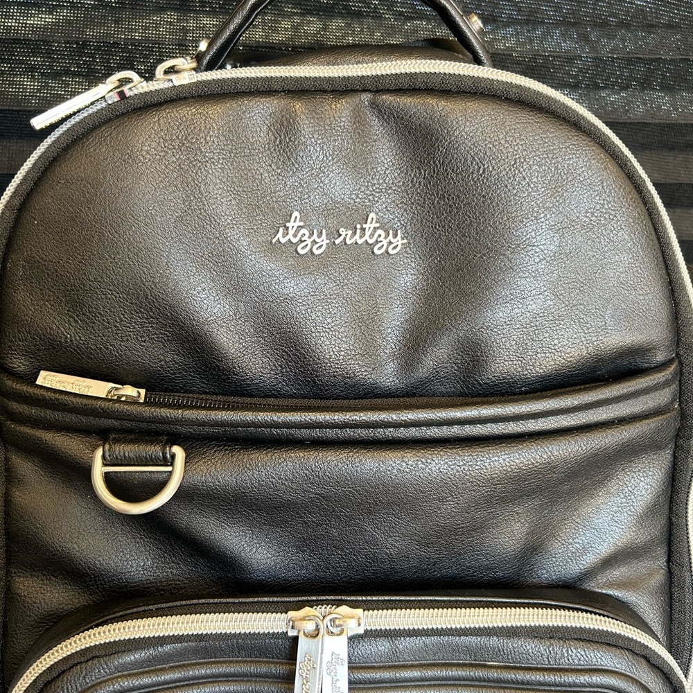 Itzy Ritzy black diaper Backpack - Picture 2 of 15